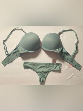 Victoria’s Secret PINK NWT Light Sage Bra size 34c and Thong size small Set